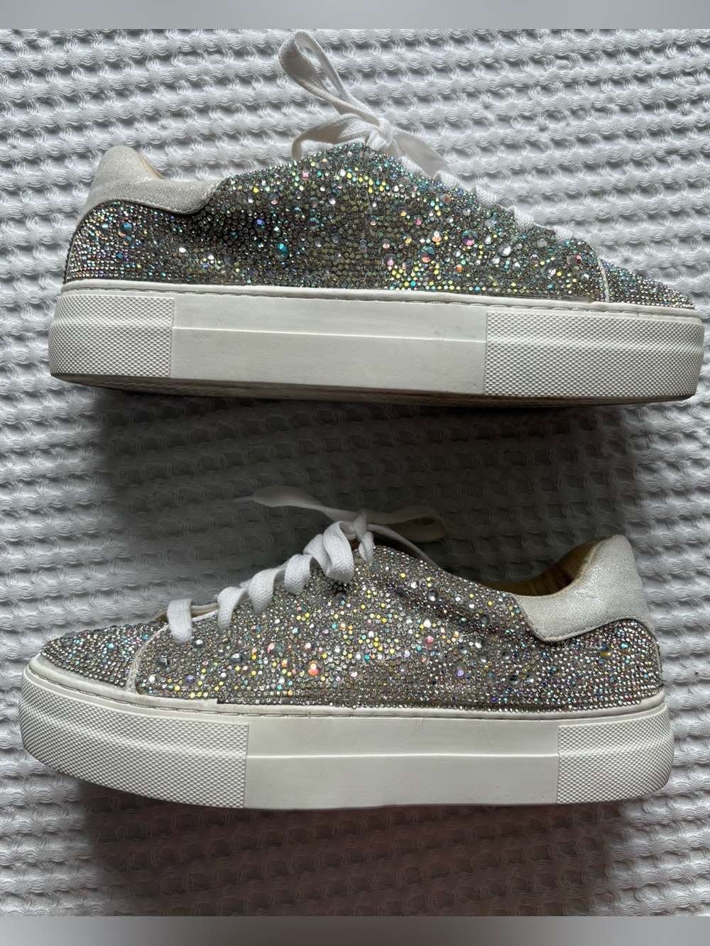 Betsey Johnson Sidny Rhinestone Platform Sneakers Silver Bride Sparkle Glam -6.5 - Picture 5 of 11